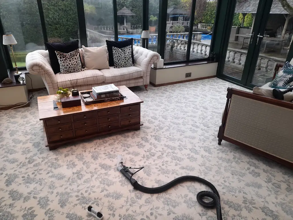 Professional carpet cleaning video fallback in Ewell Surrey